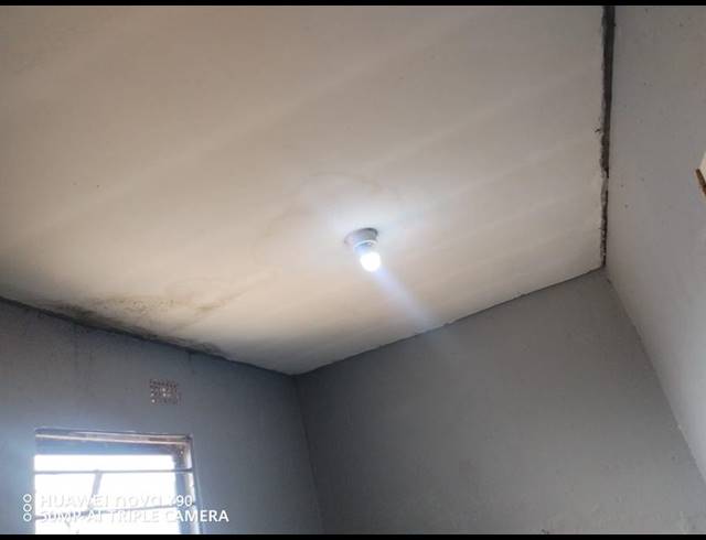 2 BEDROOM HOUSE FOR SALE IN KATLEHONG SOUTH
